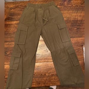 Women’s Cargo Pants size 4